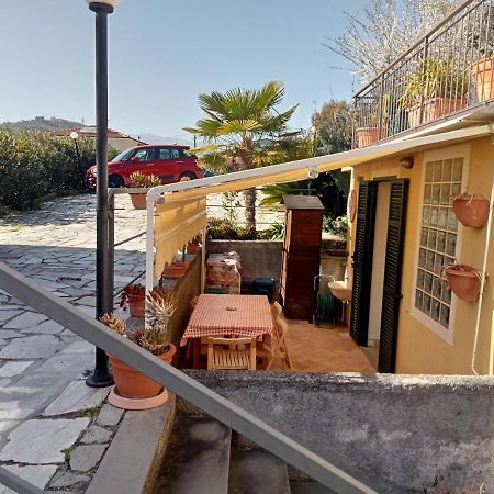 Nina House Apartment Imperia Bagian luar foto