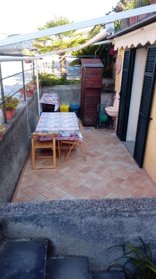 Nina House Apartment Imperia Bagian luar foto