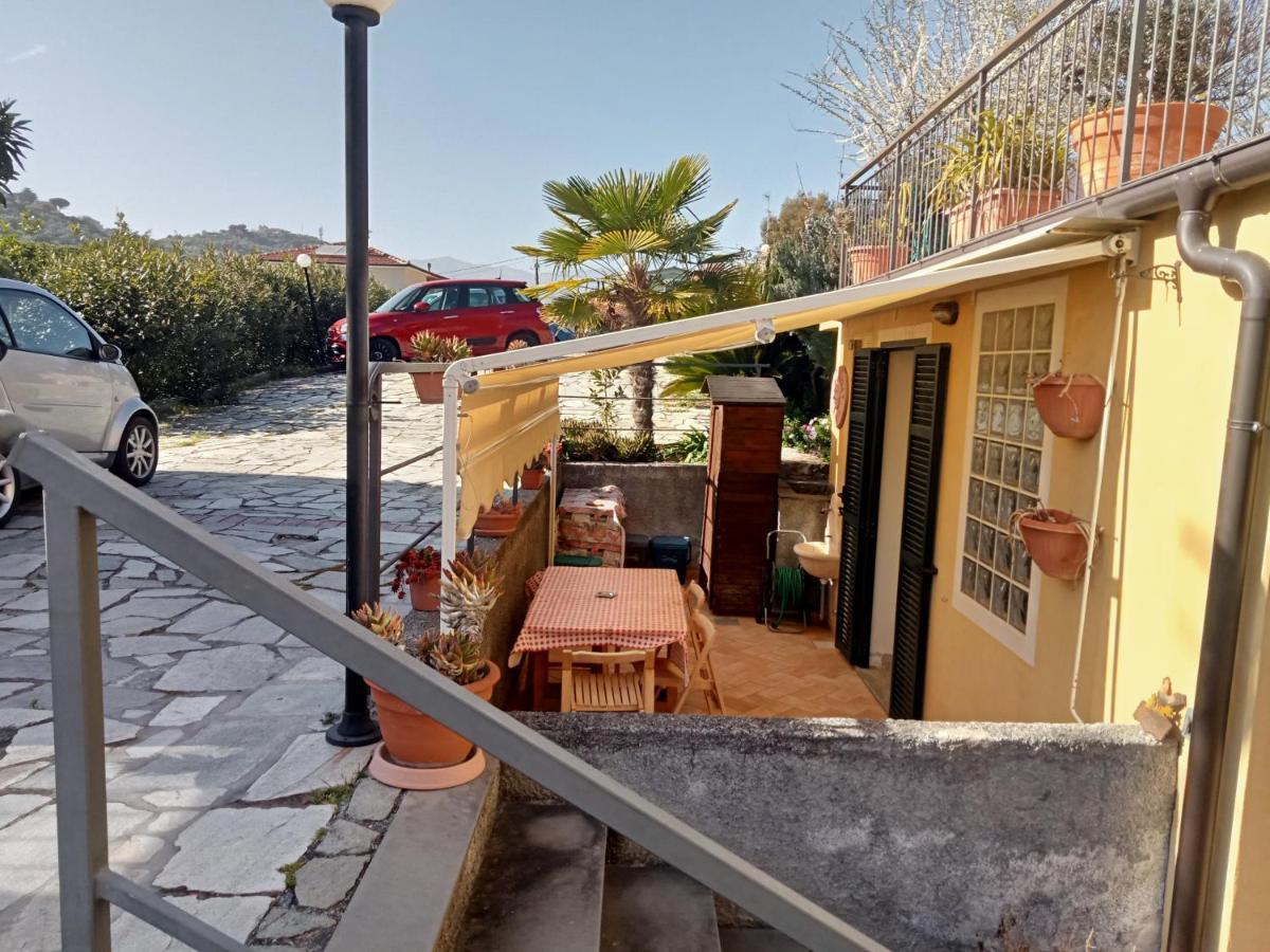 Nina House Apartment Imperia Bagian luar foto